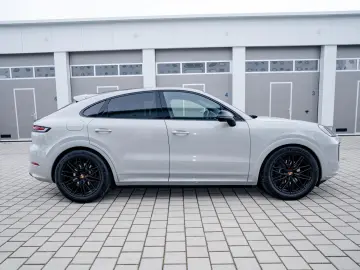 Porsche Cayenne Coupe Black Edition