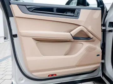 Porsche Cayenne Coupe