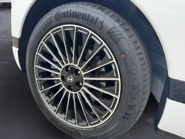 Hyundai IONIQ 9 110 kWh 4WD Uniq