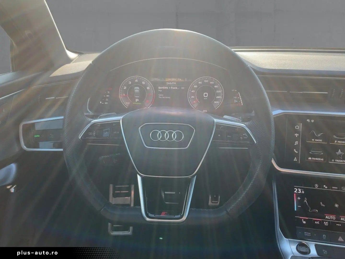 AUDI A6 45TFSI S-TR S-LINE HD-MATRIX NAV GRA SHZ PANO