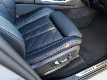 BMW X5 xDrive30d M-Sport 20  AHK ACC H&K KoZg K360