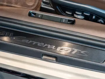 Porsche 992 911 Carrera GTS Burmester