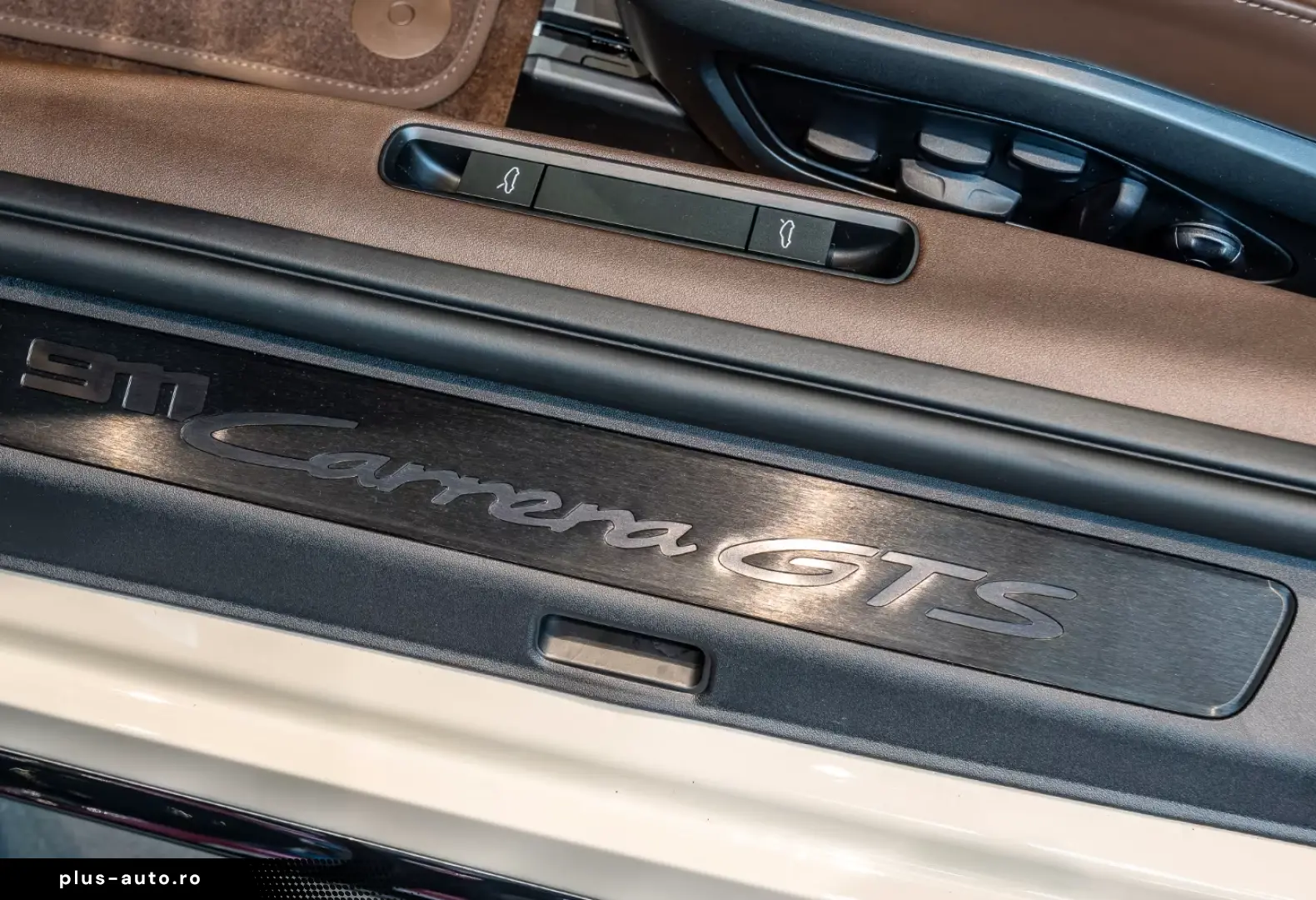 Porsche 992 911 Carrera GTS Burmester