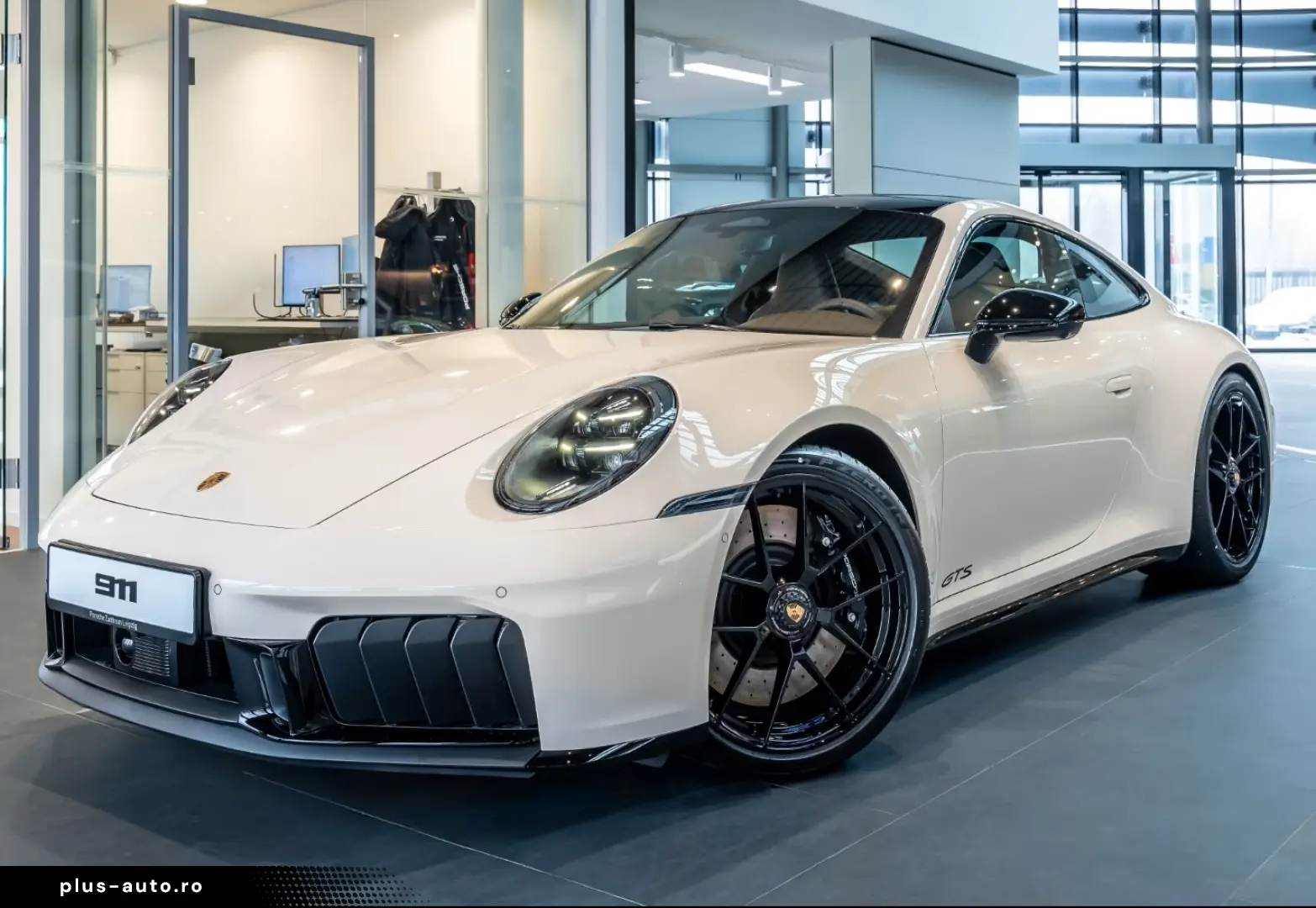 Porsche 992 911 Carrera GTS Burmester