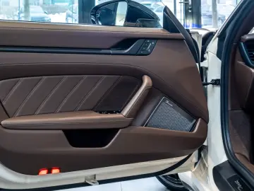 Porsche 992 911 Carrera GTS Burmester