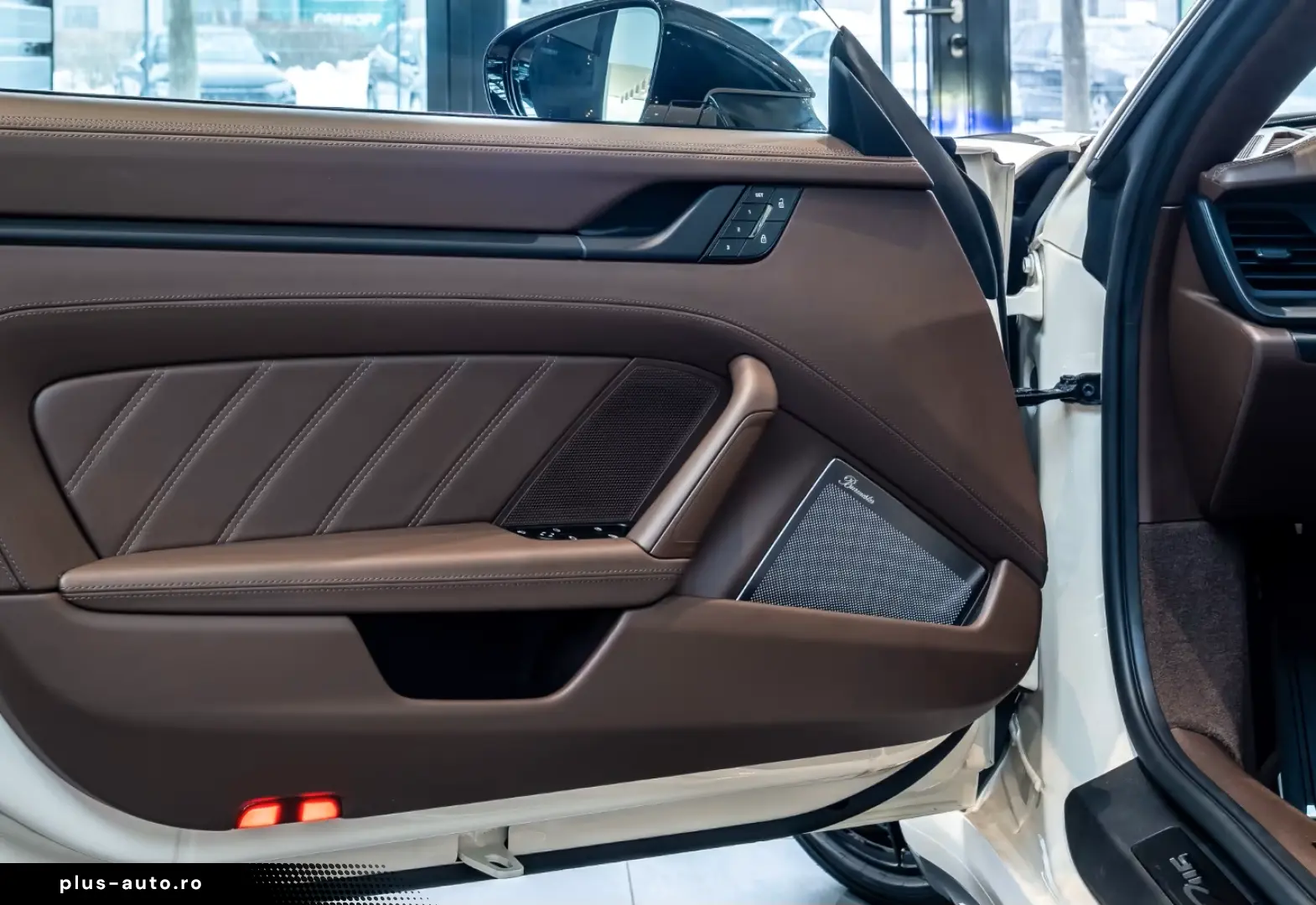 Porsche 992 911 Carrera GTS Burmester