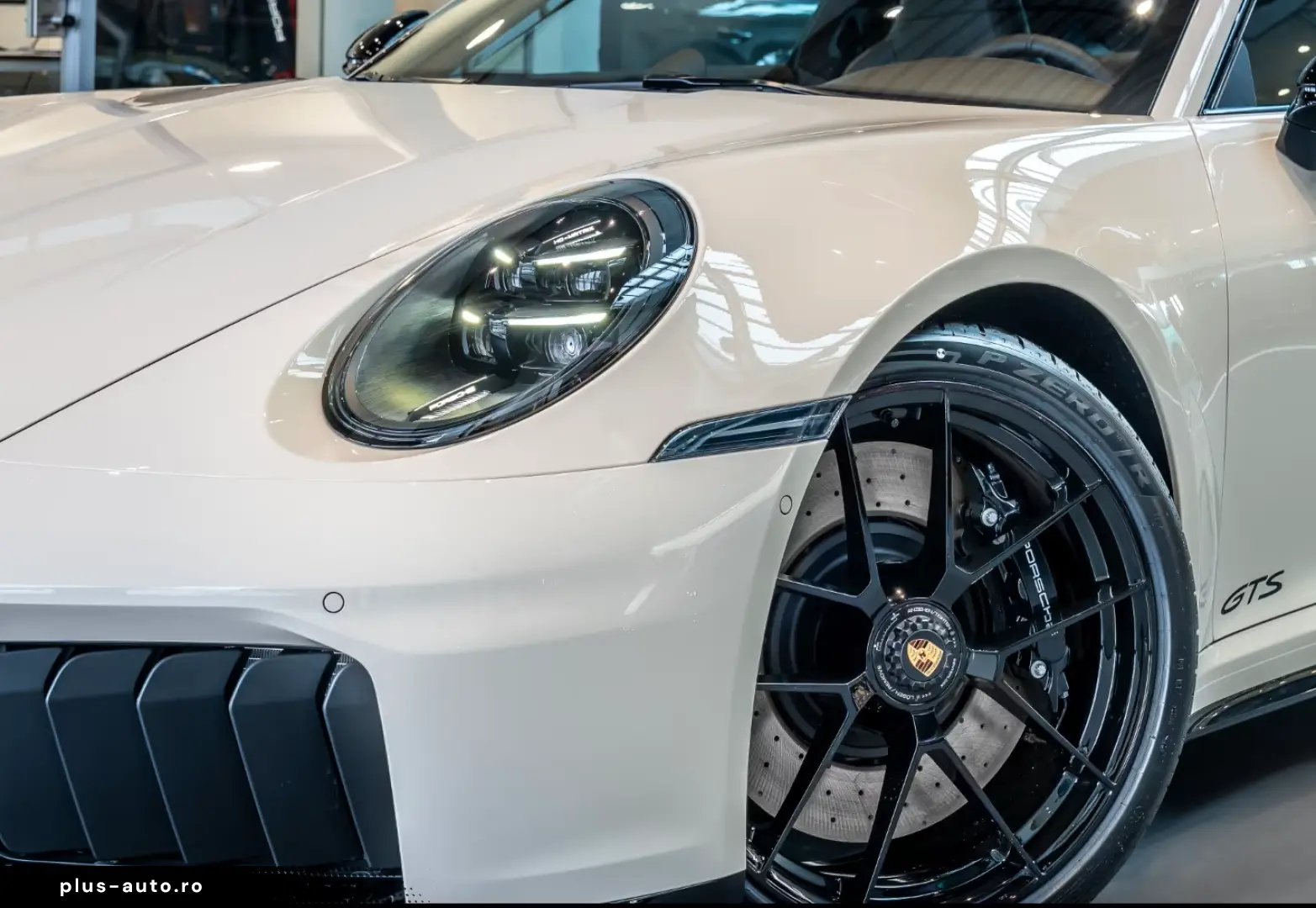 Porsche 992 911 Carrera GTS Burmester