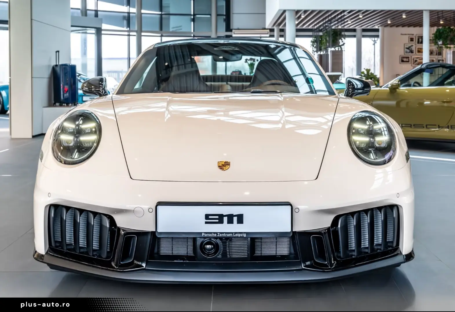 Porsche 992 911 Carrera GTS Burmester