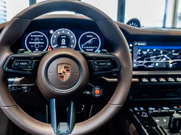 Porsche 992 911 Carrera GTS Burmester