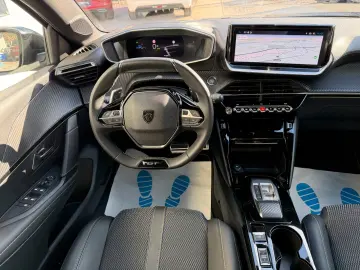 PEUGEOT 208 HYBRID 110 e-DSC6 GT SPORTPAKET NAVI LED KAM