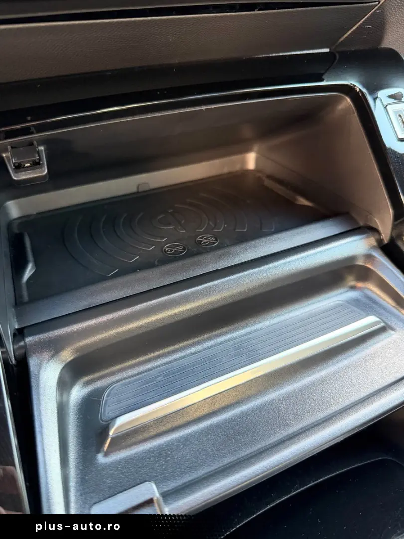 PEUGEOT 208 HYBRID 110 e-DSC6 GT SPORTPAKET NAVI LED KAM