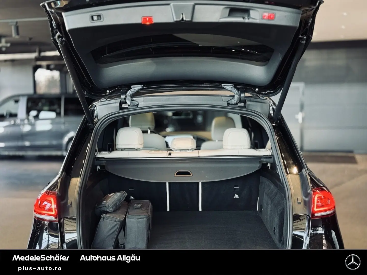 MERCEDES-BENZ GLE 350 de 4M AMG 360  PanoSD Burmester