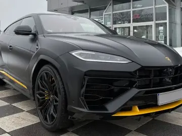 Lamborghini Urus SE B&O 23  MATT