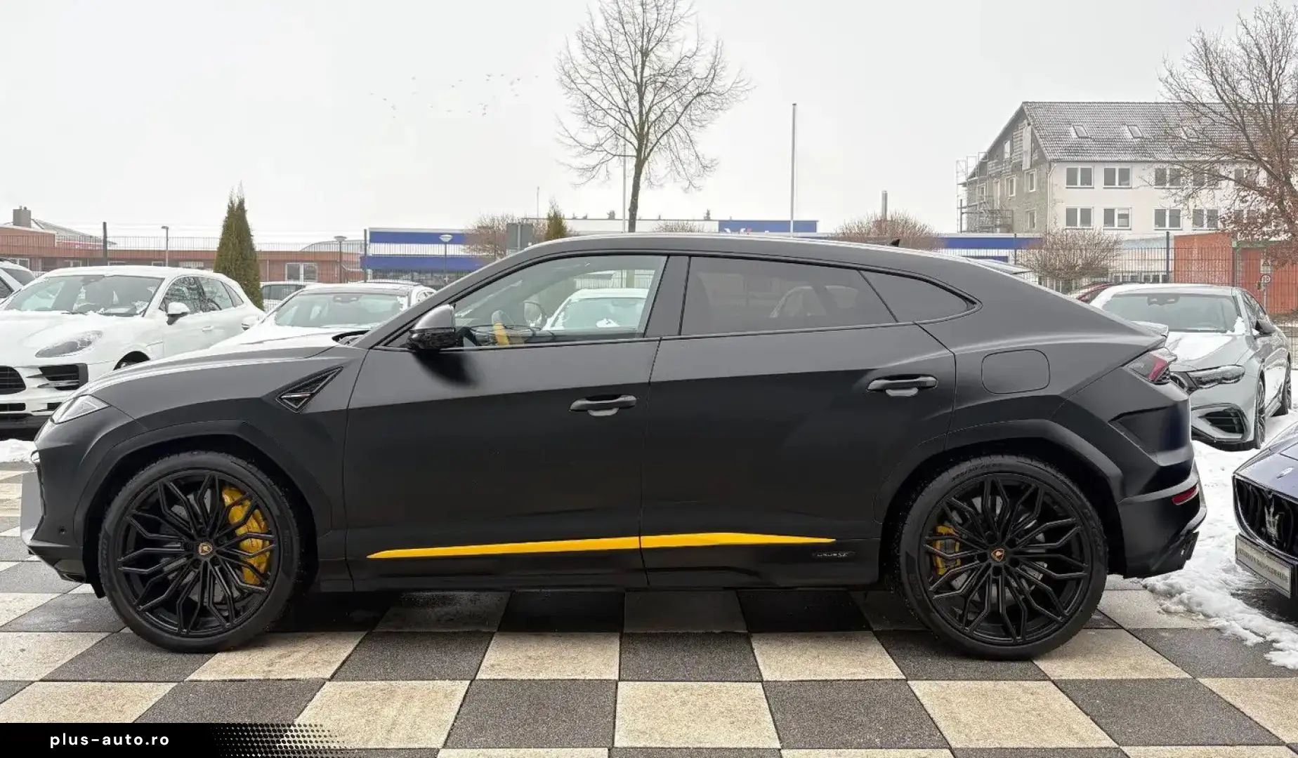 Lamborghini Urus SE B&O 23  MATT