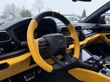 Lamborghini Urus SE B&O 23  MATT