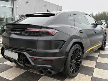Lamborghini Urus SE B&O 23  MATT