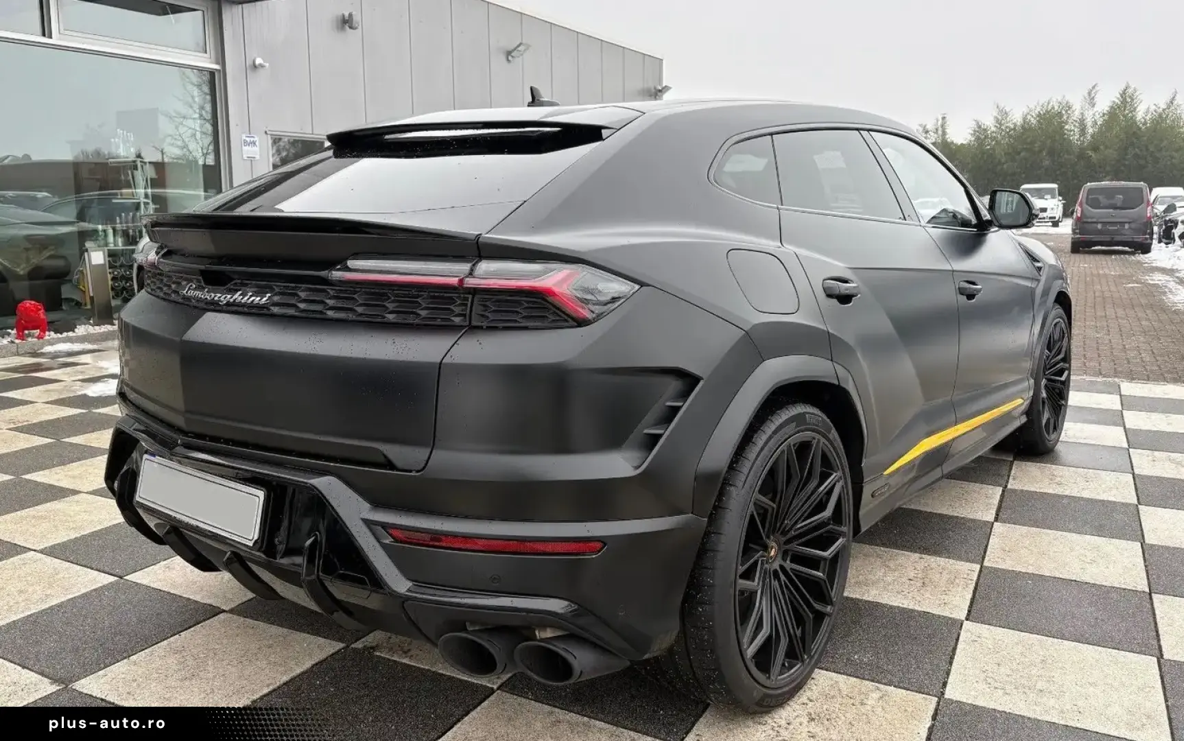 Lamborghini Urus SE B&O 23  MATT