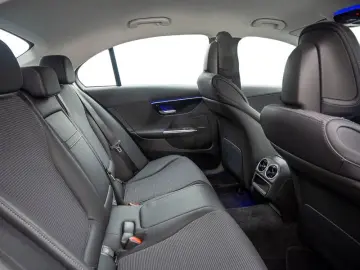 MERCEDES-BENZ C 180   AVANTGARDE 360 KAMERA SPUR PDC SHZ