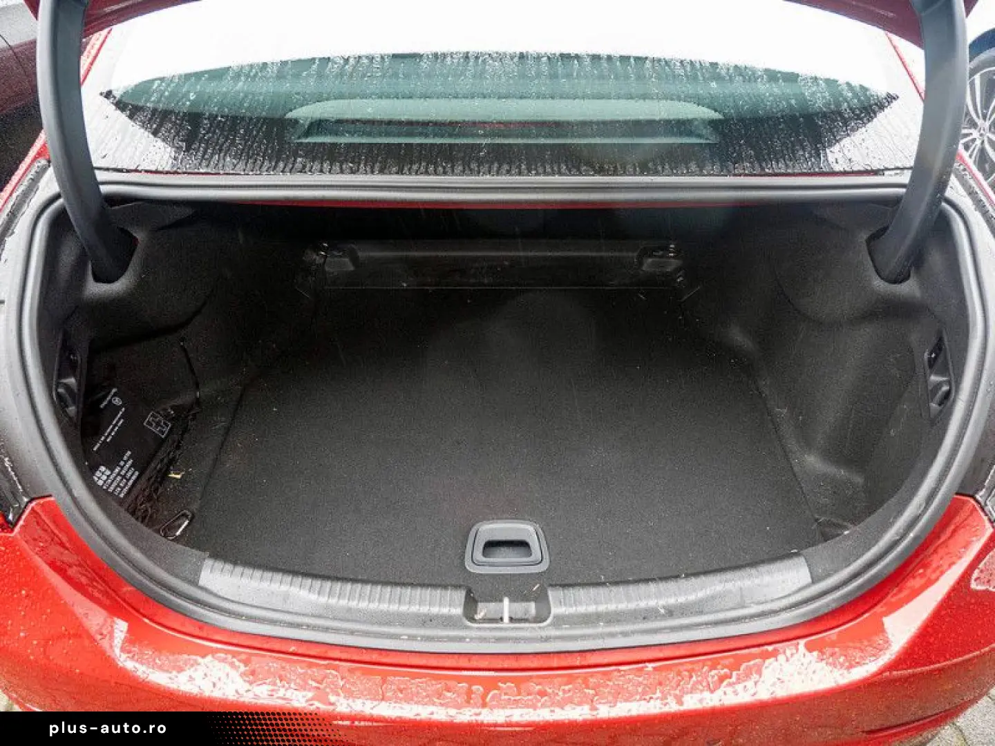 MERCEDES-BENZ C 180   AVANTGARDE 360 KAMERA SPUR PDC SHZ