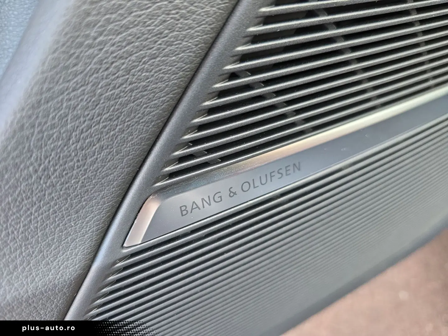 AUDI SQ8 TFSI V8 MATRIX PANO HuD B&O AHK 22