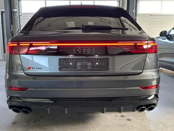 AUDI SQ8 SUV 4.0 TFSI