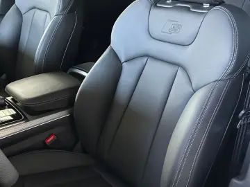 AUDI SQ8 SUV 4.0 TFSI