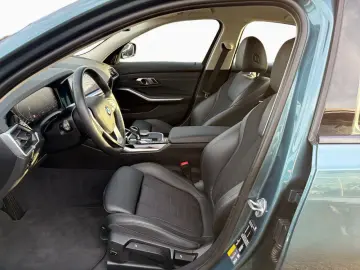 BMW 330e Aut. Sport Line LED LiCoPro Hifi PDC Navi