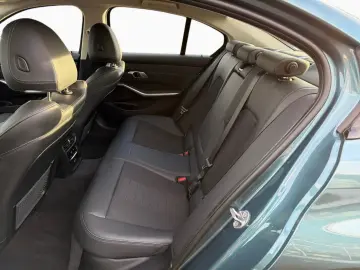 BMW 330e Aut. Sport Line LED LiCoPro Hifi PDC Navi