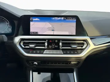 BMW 330e Aut. Sport Line LED LiCoPro Hifi PDC Navi