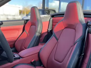 Porsche 992 911 Carrera 4 GTS T-Hybrid