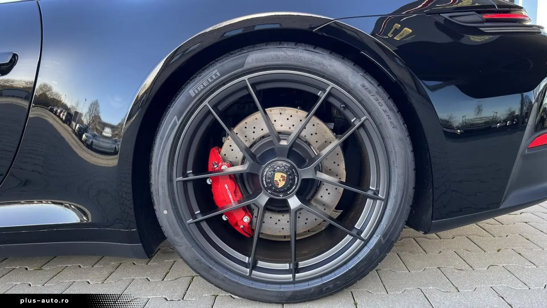 Porsche 992 911 Carrera 4 GTS T-Hybrid