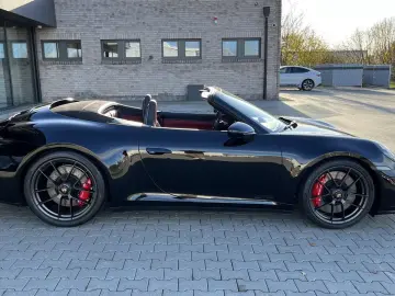 Porsche 992 911 Carrera 4 GTS T-Hybrid
