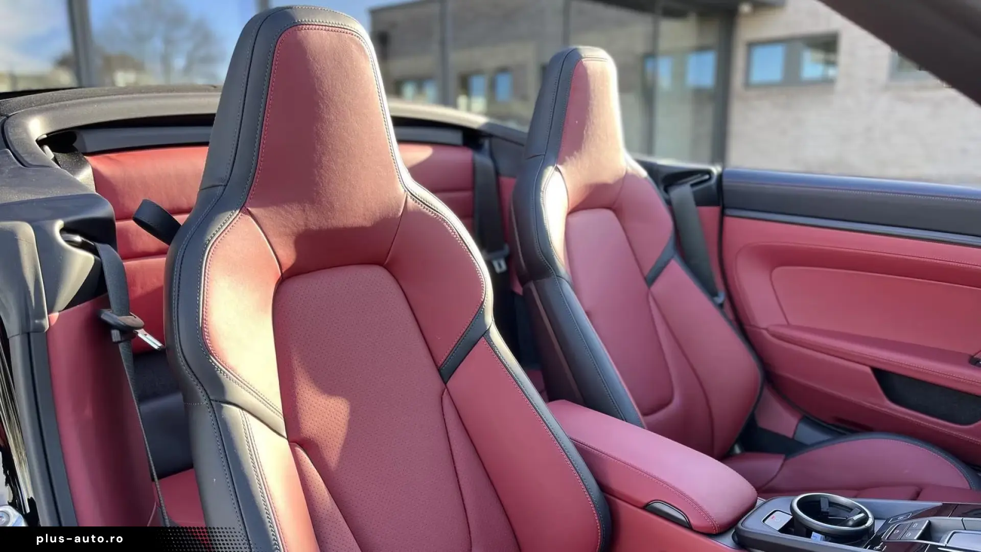 Porsche 992 911 Carrera 4 GTS T-Hybrid