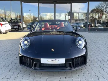 Porsche 992 911 Carrera 4 GTS T-Hybrid