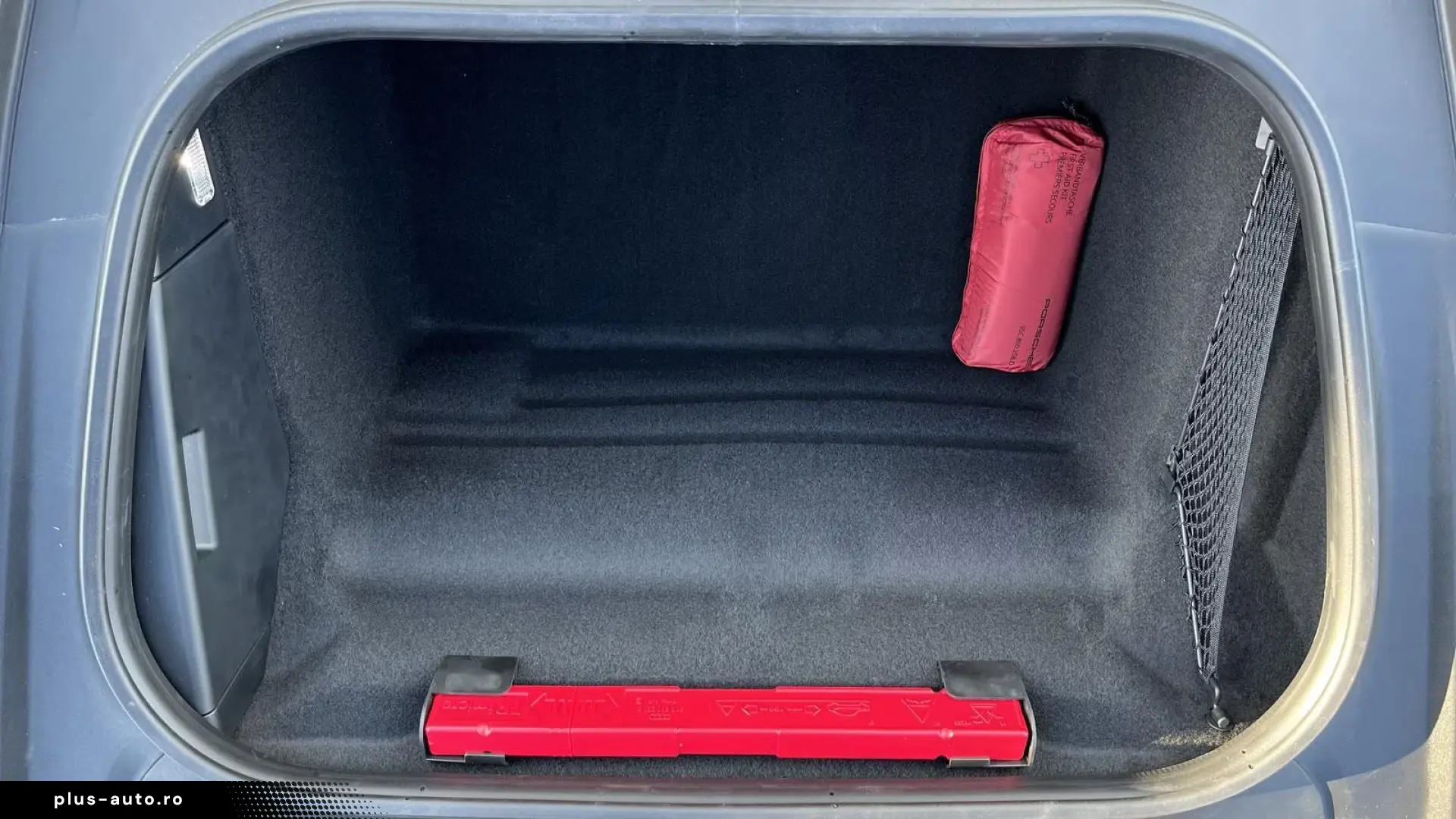 Porsche 992 911 Carrera 4 GTS T-Hybrid