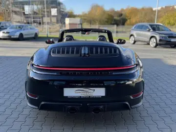 Porsche 992 911 Carrera 4 GTS T-Hybrid