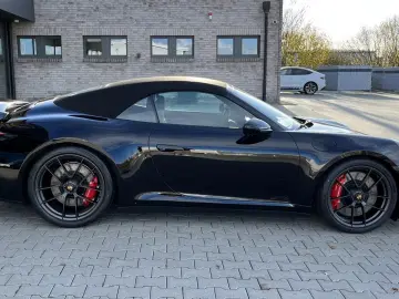 Porsche 992 911 Carrera 4 GTS T-Hybrid