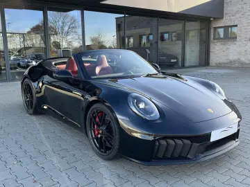 Porsche 992 911 Carrera 4 GTS T-Hybrid