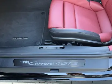 Porsche 992 911 Carrera 4 GTS T-Hybrid
