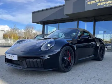 Porsche 992 911 Carrera 4 GTS T-Hybrid