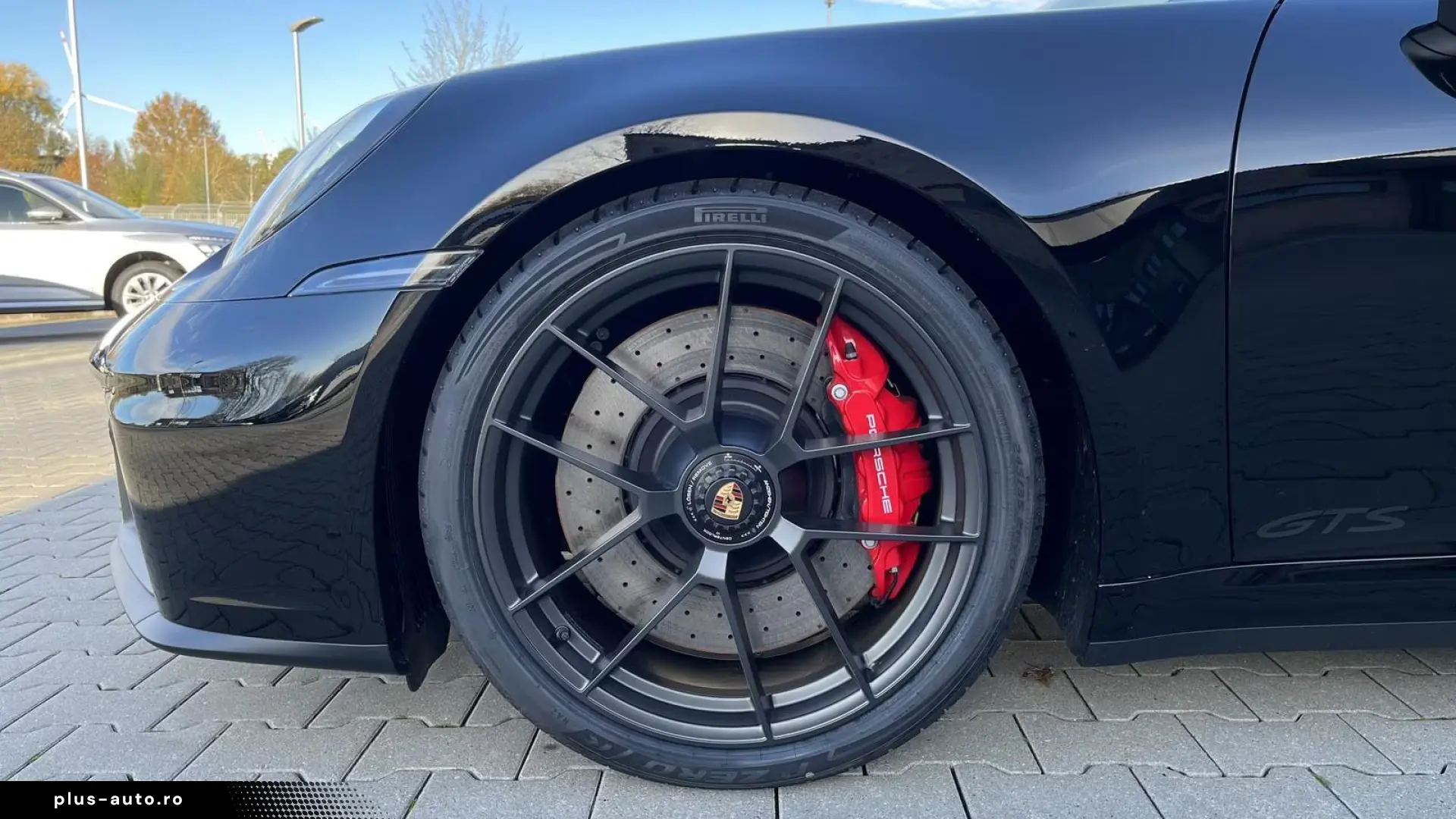 Porsche 992 911 Carrera 4 GTS T-Hybrid