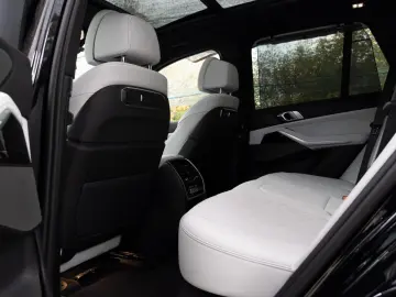 BMW X5 40d M SPORT.LUFTF.SOFT.DR.ASS.H K.AHK.3STÜCK