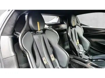 FERRARI 296 GTB  Assetto-Fiorano Full-Carbon Full-PPF