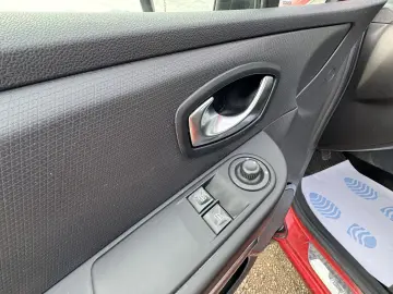 RENAULT CLIO    EURO 6