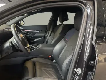 BMW 550e xDrive Limousine M Sport Navi Kamera LED