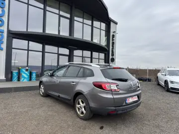 RENAULT MEGANE    1.5 dCi    AUTOMAT
