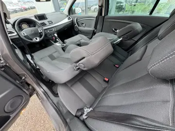 RENAULT MEGANE    1.5 dCi    AUTOMAT