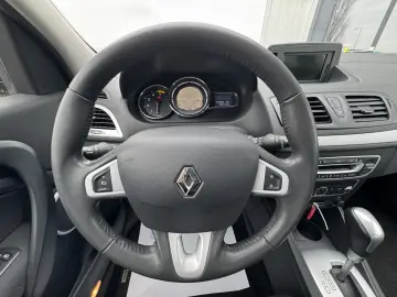 RENAULT MEGANE    1.5 dCi    AUTOMAT
