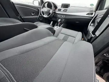 RENAULT MEGANE    1.5 dCi    AUTOMAT
