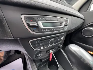 RENAULT MEGANE    1.5 dCi    AUTOMAT